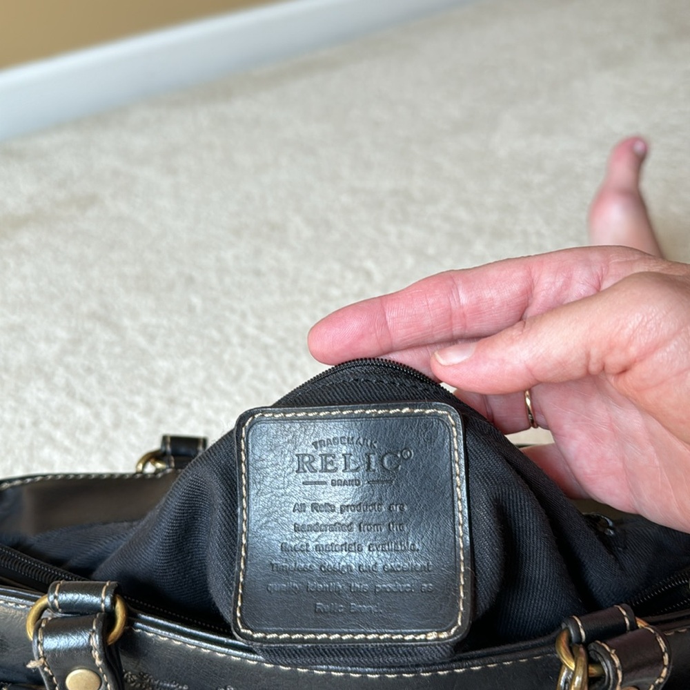 Relic Purse - Picture 3 of 10